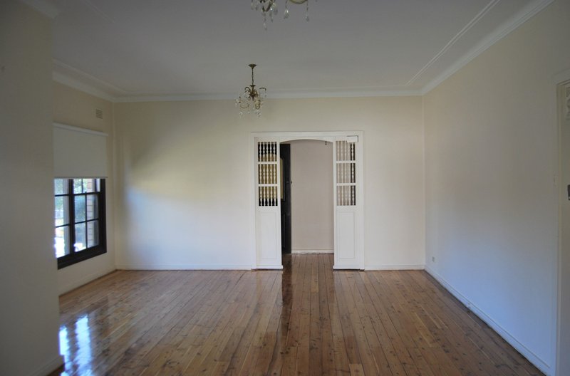 Photo - 36 Violet Street, Roselands NSW 2196 - Image 4