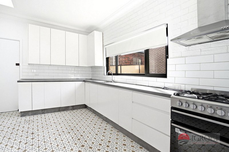 Photo - 36 Violet Street, Roselands NSW 2196 - Image 2