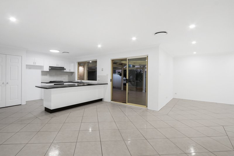 Photo - 36 Wainewright Avenue, West Hoxton NSW 2171 - Image 4