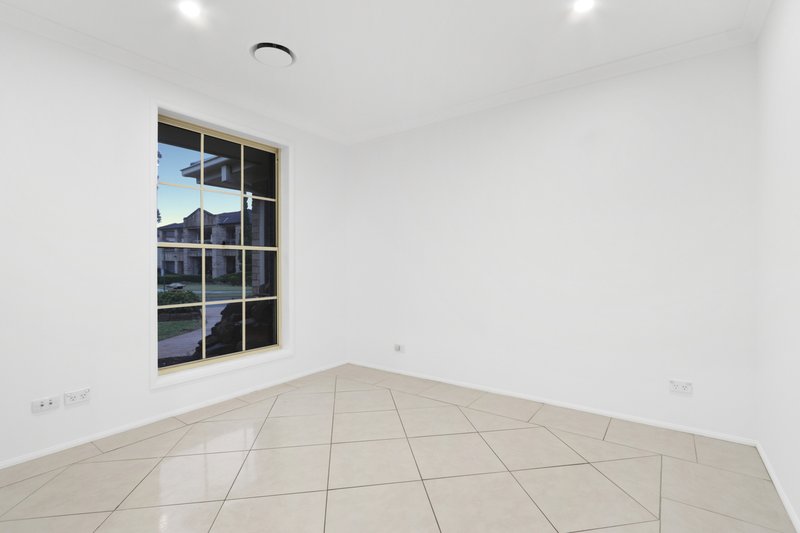 Photo - 36 Wainewright Avenue, West Hoxton NSW 2171 - Image 16