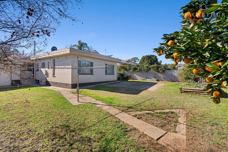 Photo - 36 Walteela Avenue, Mount Austin NSW 2650 - Image 4