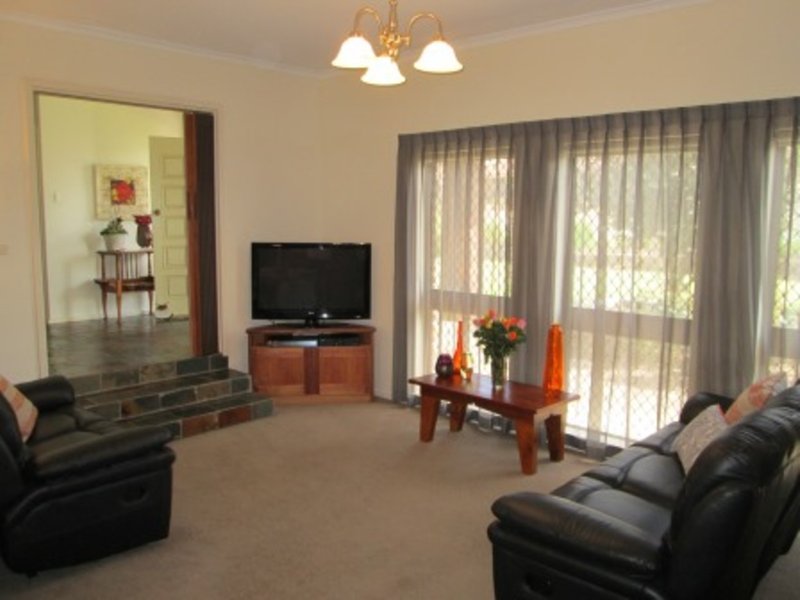 Photo - 36 Washington Terrace, Murray Bridge SA 5253 - Image 5