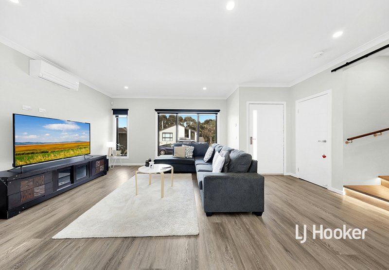 Photo - 36 Wedding Drive, Wallan VIC 3756 - Image 10