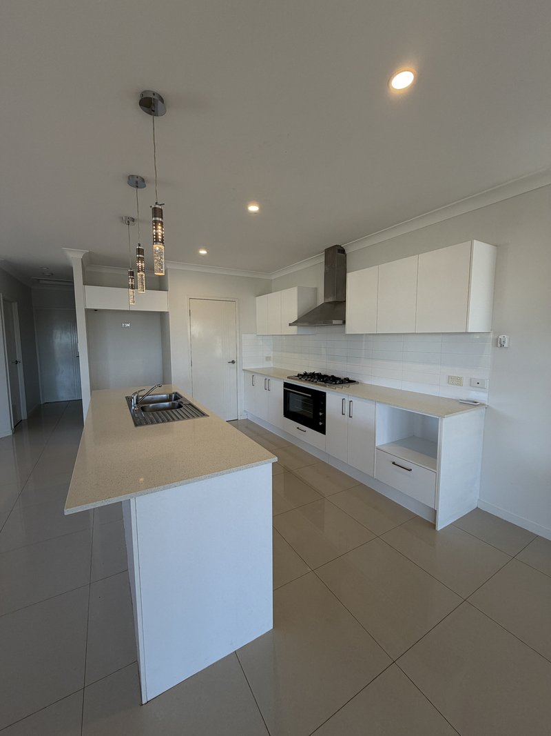 Photo - 36 Wellesley Street, Wellington Point QLD 4160 - Image 2