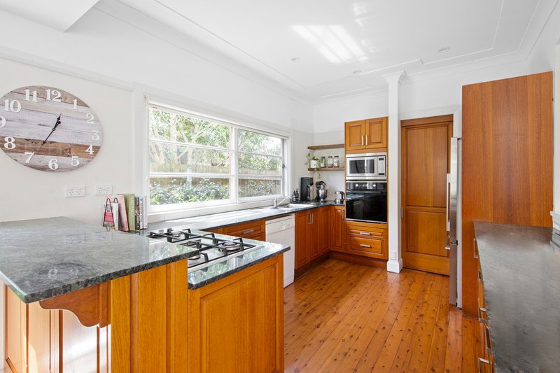 Photo - 36 Wimbledon Avenue, North Narrabeen NSW 2101 - Image 4