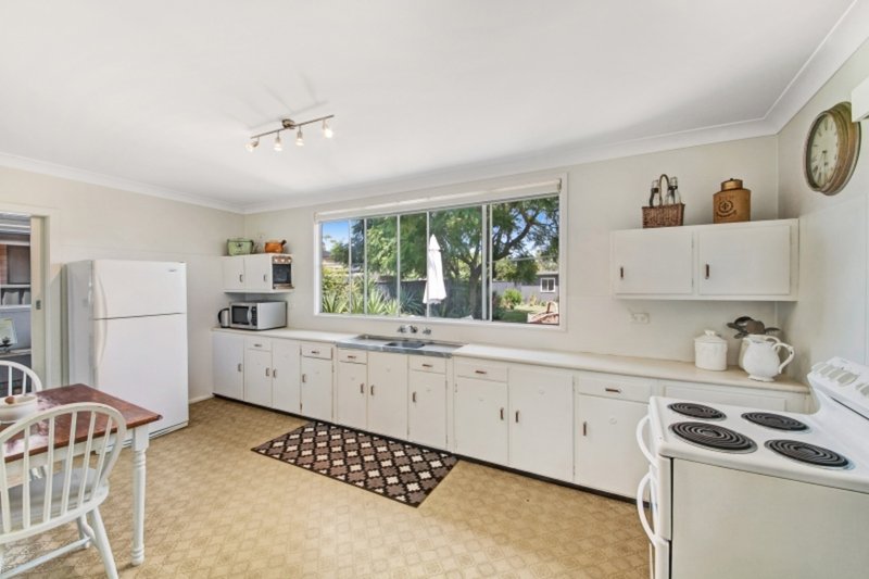 Photo - 36 Winifred Ave , Umina Beach NSW 2257 - Image 5