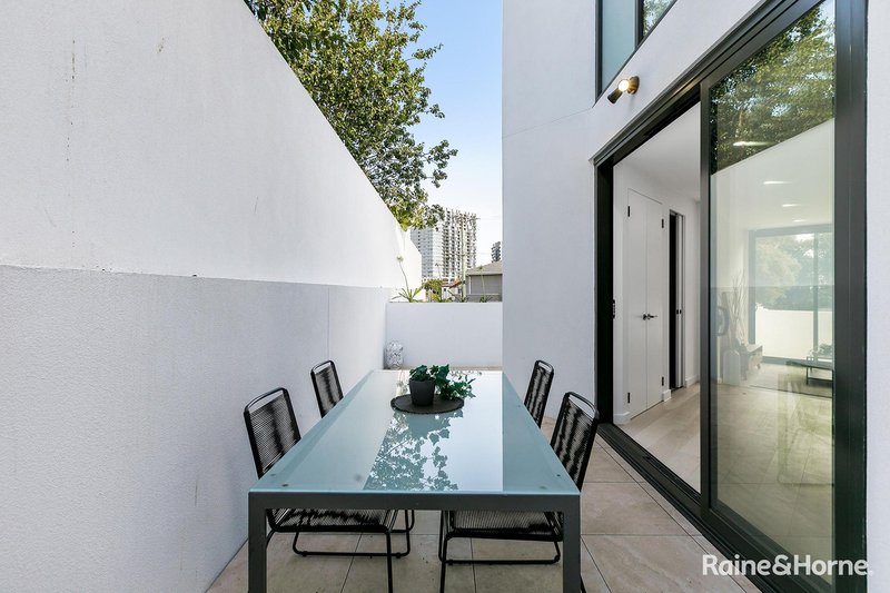 Photo - 36 Wisewould Street, Flemington VIC 3031 - Image 10