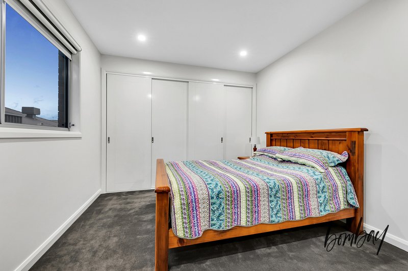 Photo - 36 Wroughton Street, Wollert VIC 3750 - Image 13