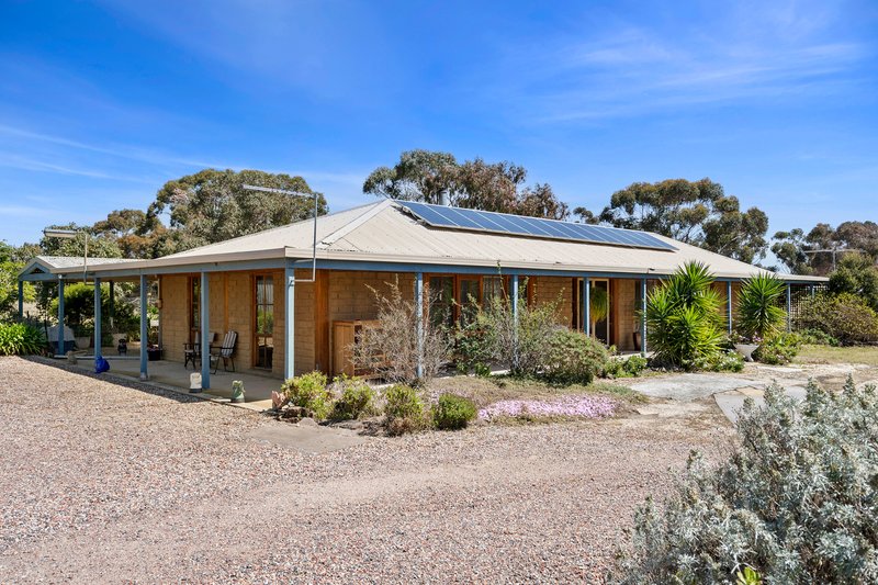 Photo - 360 Branch Road, Lara VIC 3212 - Image 2