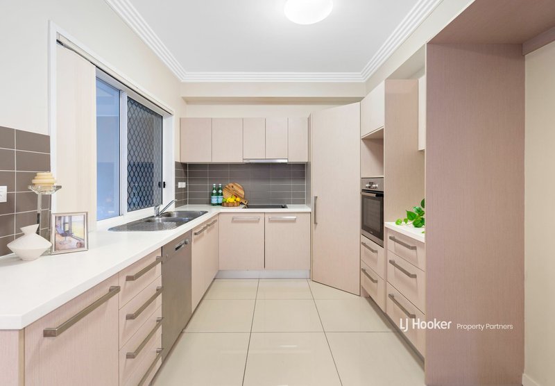 Photo - 3/60 Lakefield Place, Runcorn QLD 4113 - Image 6