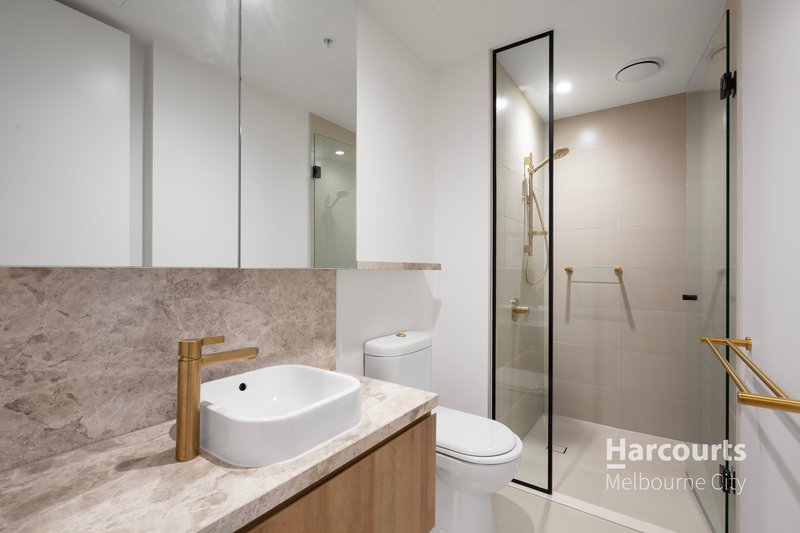 Photo - 3604/23 Mackenzie Street, Melbourne VIC 3000 - Image 7