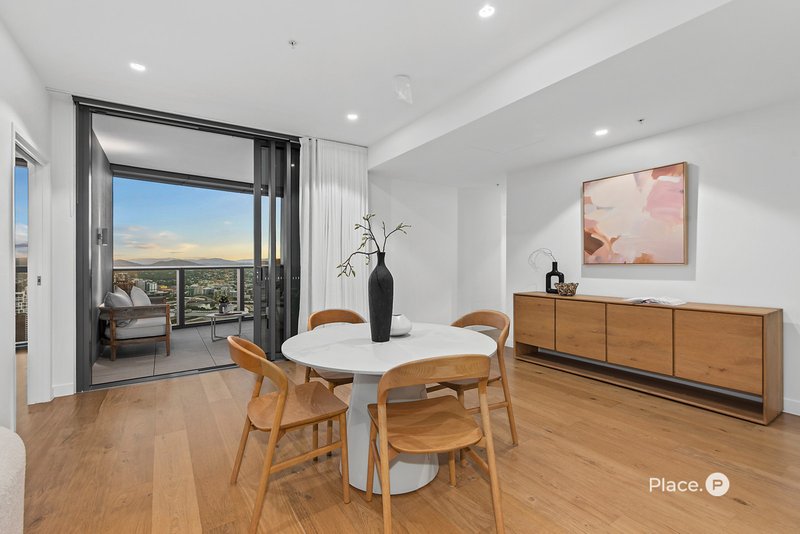 Photo - 3606/8 Margaret Street, Brisbane City QLD 4000 - Image 5