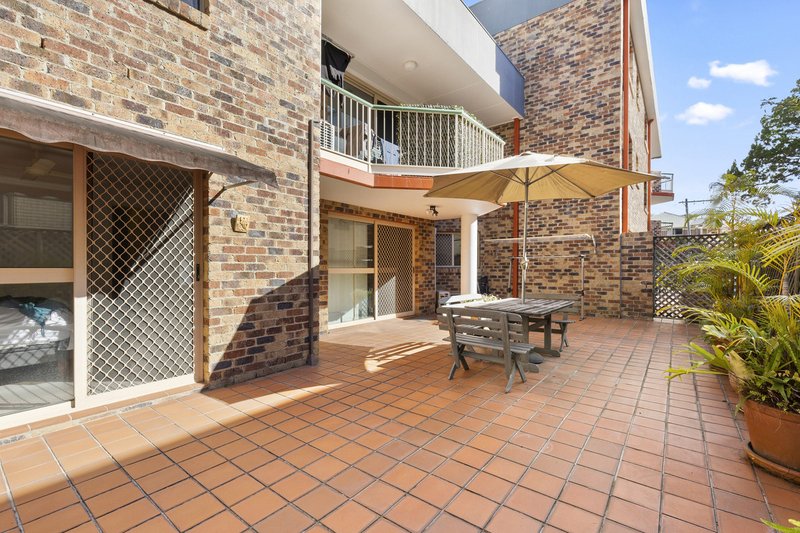 Photo - 3/61 Bauer Street, Southport QLD 4215 - Image 2