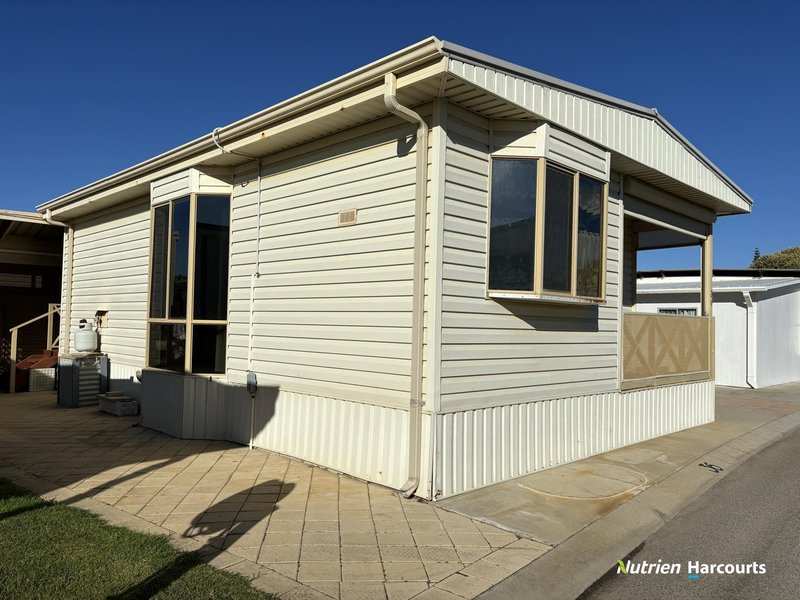 Photo - 36/1 Williams Way, Seabird WA 6042 - Image 3