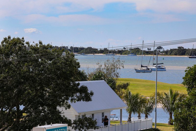 Photo - 36/106-108 Marine Parade, Southport QLD 4215 - Image 7