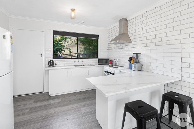 Photo - 3/619 Neill Street, Soldiers Hill VIC 3350 - Image 2