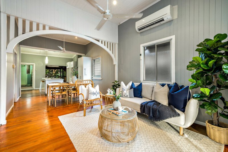 Photo - 362 Draper Street, Parramatta Park QLD 4870 - Image 1
