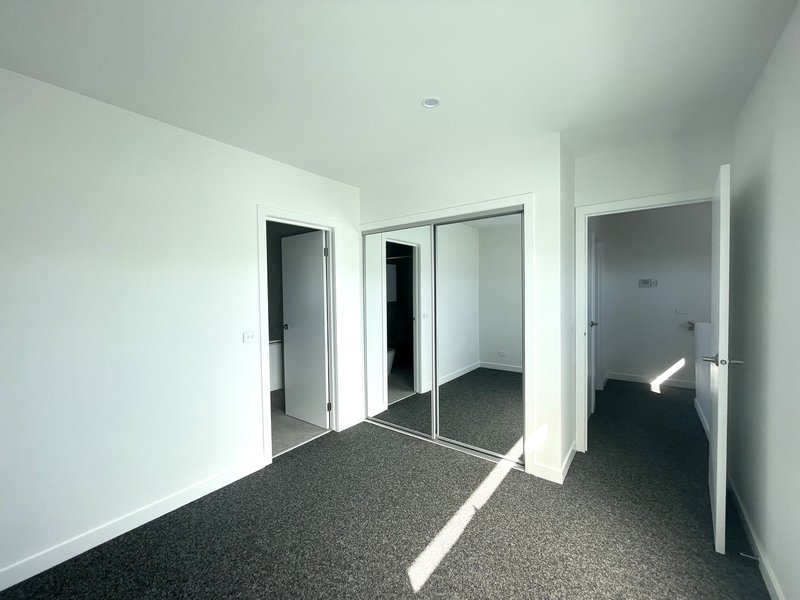 Photo - 3/62 Whitelaw Street, Reservoir VIC 3073 - Image 6