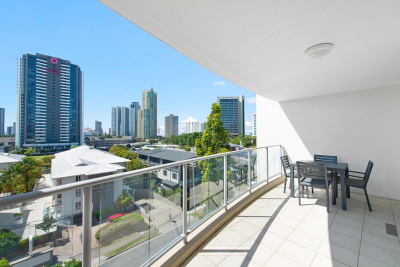 Photo - 362/21 Cypress Avenue, Surfers Paradise QLD 4217 - Image 5