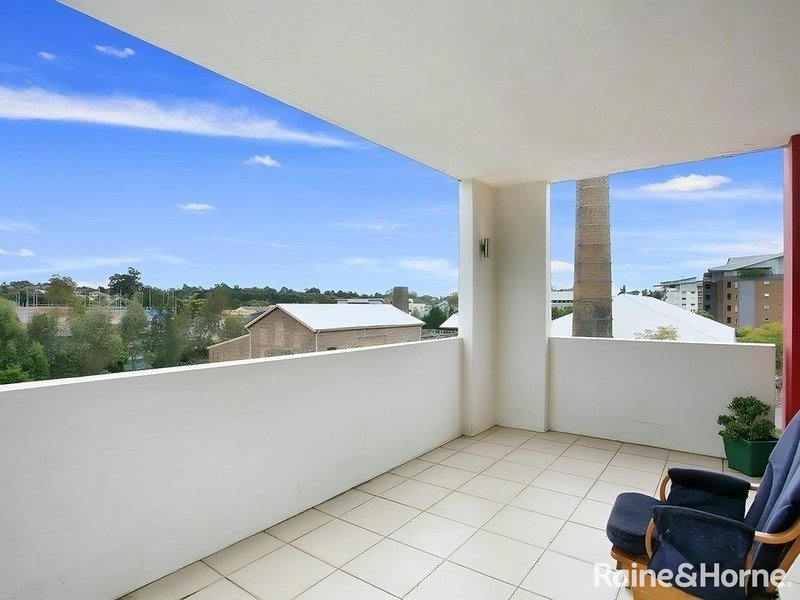 Photo - 36/28 Brickworks Drive, Holroyd NSW 2142 - Image 3