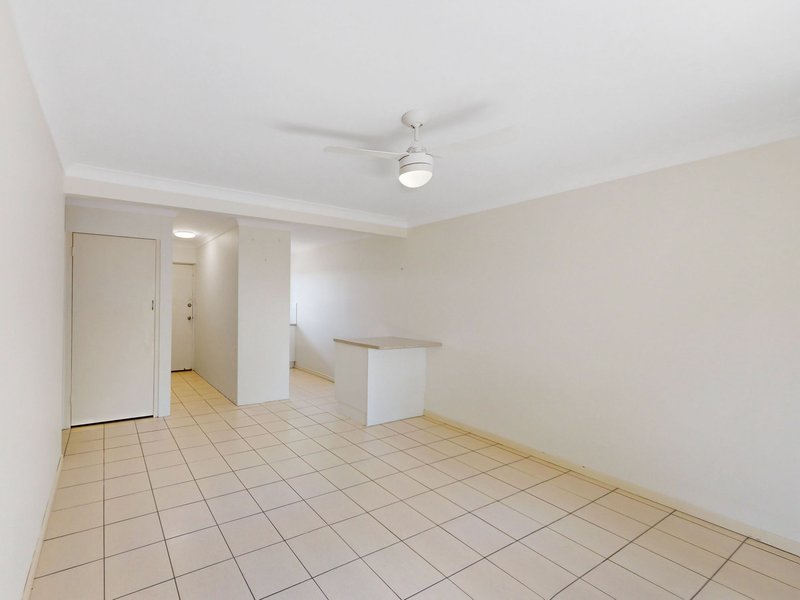 Photo - 3/63 Eton , Nundah QLD 4012 - Image 4