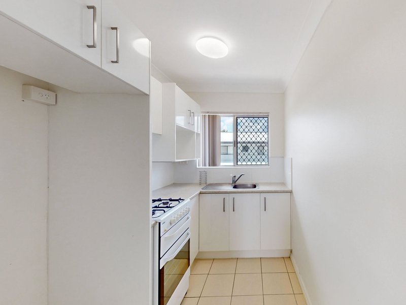 Photo - 3/63 Eton , Nundah QLD 4012 - Image 6