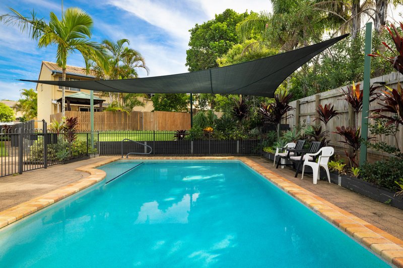 Photo - 3/63 Olsen Avenue, Labrador QLD 4215 - Image 10