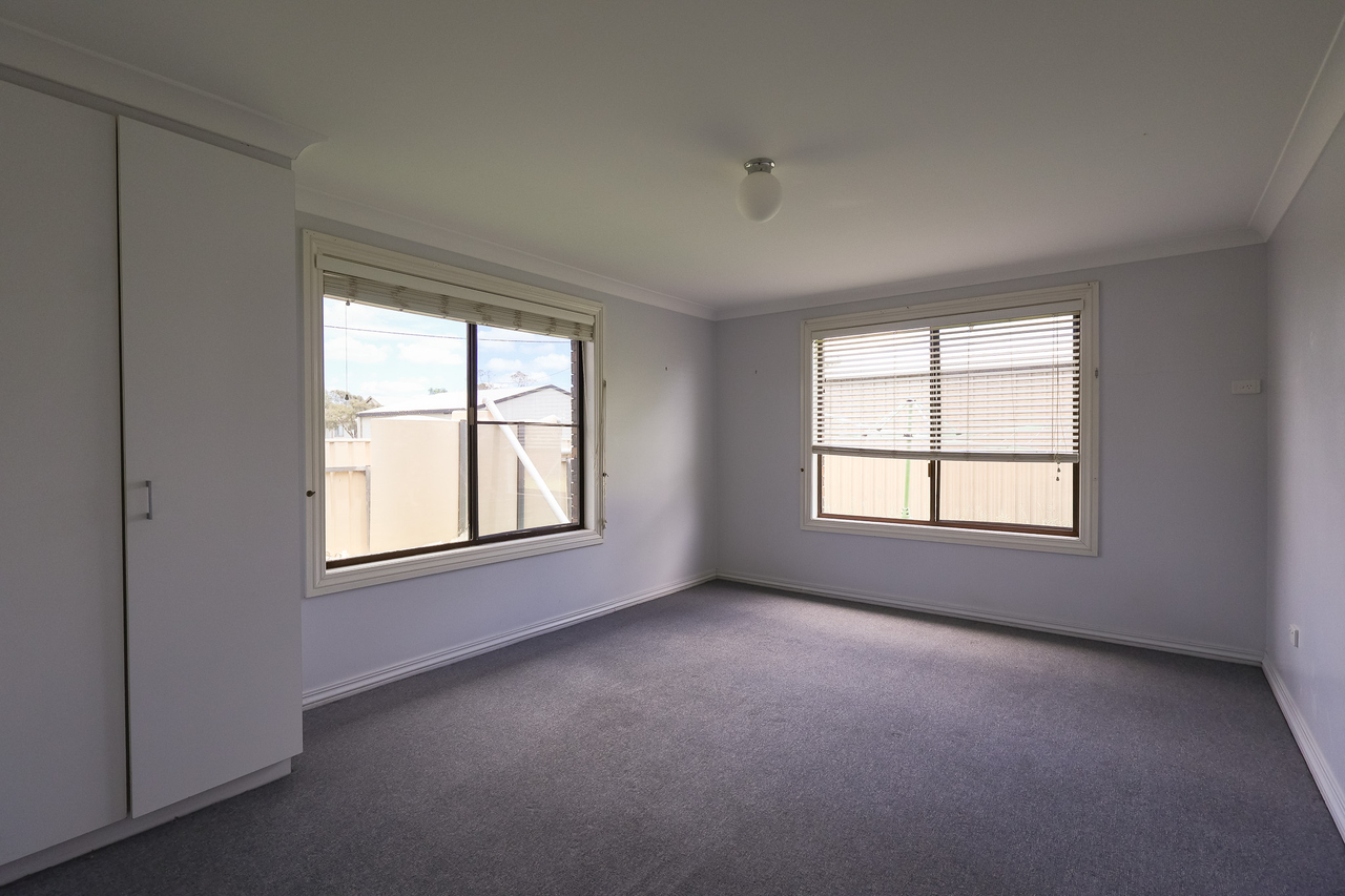 3-bedroom unit at 3/63 Raglan Street, Roma, QLD 4455, Maranoa, Queensland