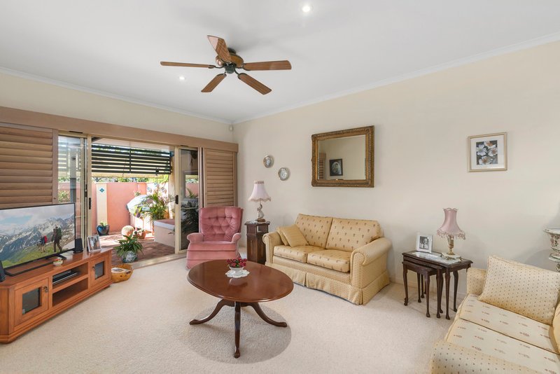 Photo - 36/36-42 Beachcomber Court, Burleigh Waters QLD 4220 - Image 3