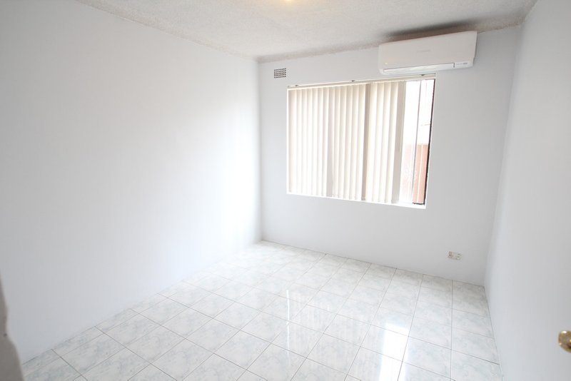 Photo - 3/64 Broomfield St , Cabramatta NSW 2166 - Image 3