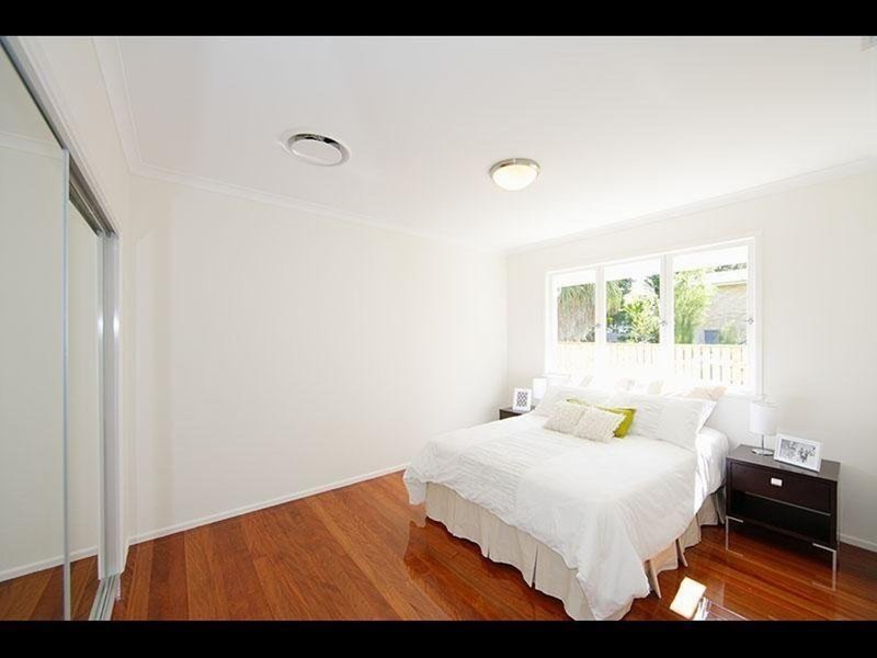 Photo - 3/64 Chester Road, Annerley QLD 4103 - Image 2