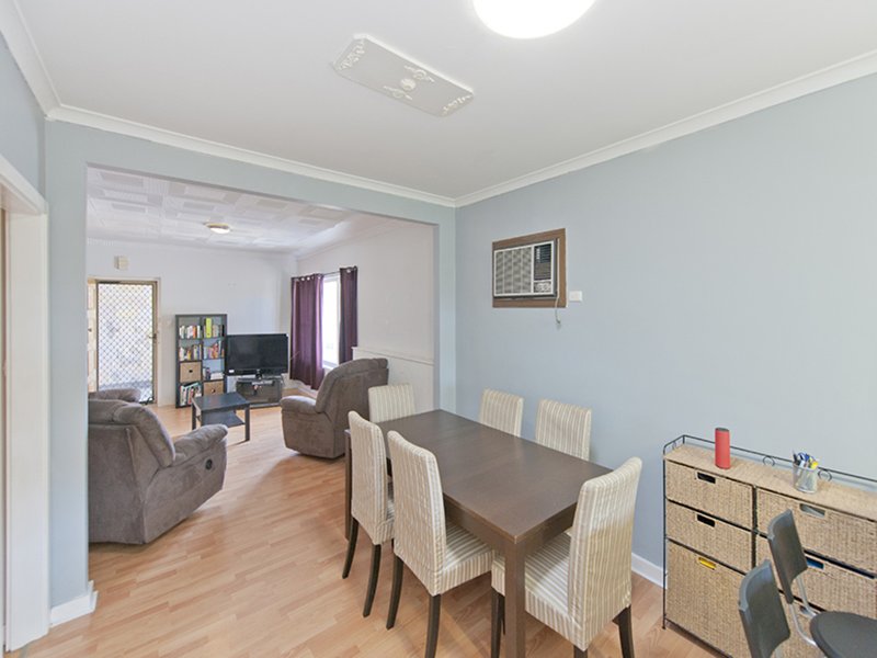 Photo - 3/64 Henley Beach Road, Henley Beach SA 5022 - Image 4