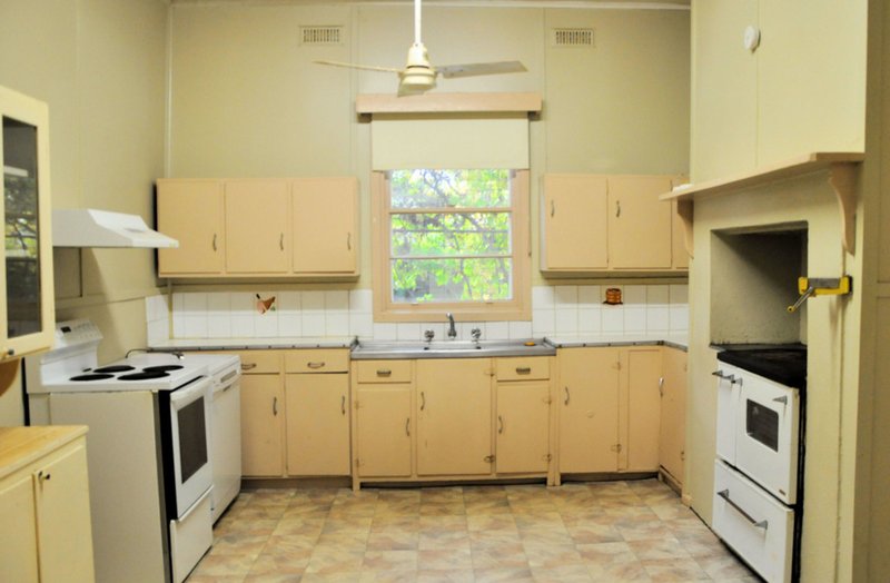 Photo - 364 Morris Street, Deniliquin NSW 2710 - Image 2