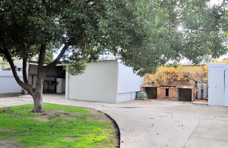 Photo - 364 Morris Street, Deniliquin NSW 2710 - Image 5