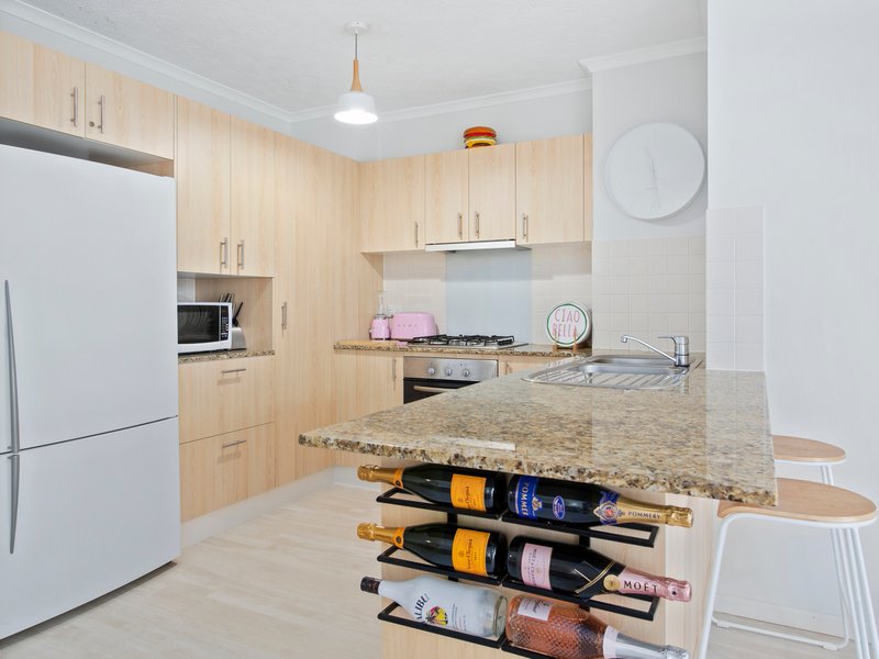 Photo - 36/4 Park Avenue, Burleigh Heads QLD 4220 - Image 18