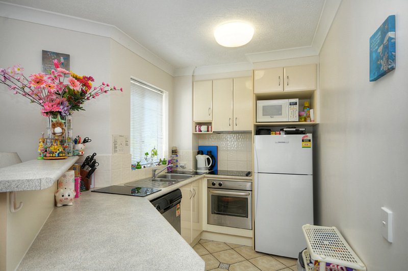 Photo - 36/484 Marine Parade, Biggera Waters QLD 4216 - Image 3