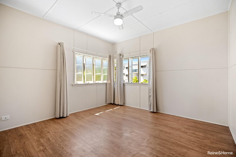 Photo - 365 Esplanade , Scarness QLD 4655 - Image 6