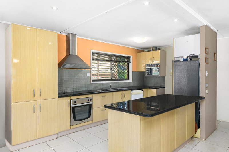 Photo - 365 Manly Road, Manly West QLD 4179 - Image 3