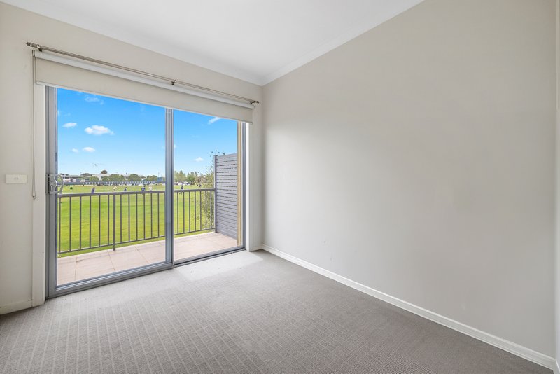 Photo - 36/5 Thomas Carr Drive, Tarneit VIC 3029 - Image 7