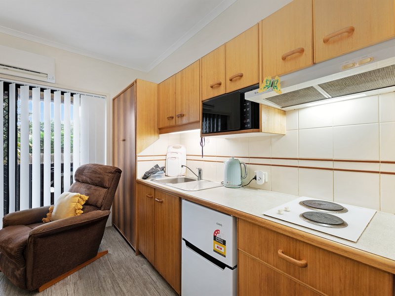 Photo - 3/651 Esplanade , Urangan QLD 4655 - Image 3