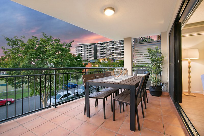 36/55 Harries Road, Coorparoo QLD 4151