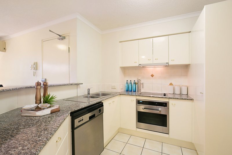 Photo - 36/55 Harries Road, Coorparoo QLD 4151 - Image 4