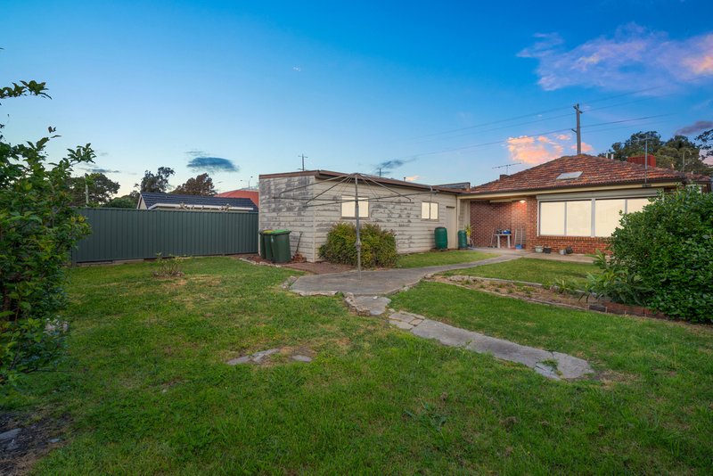 Photo - 366 Ballarat Road, Sunshine North VIC 3020 - Image 9