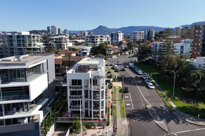 Photo - 3/66 Cliff Road, Wollongong NSW 2500 - Image 8