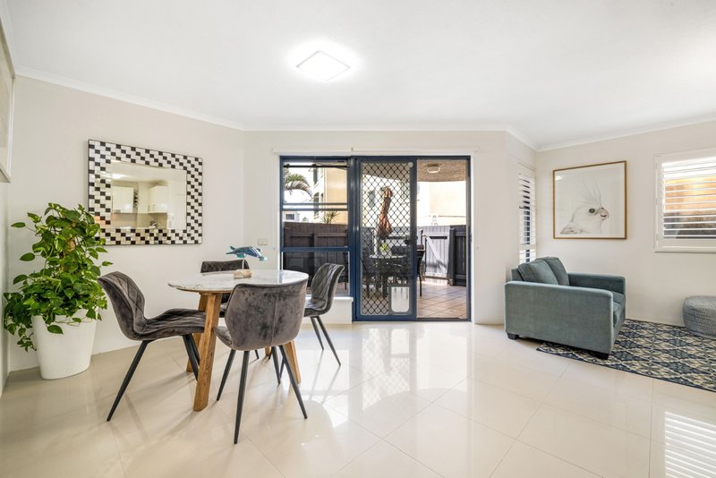 Photo - 3/66 Lower Gay Terrace, Caloundra QLD 4551 - Image 2