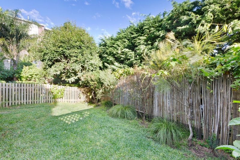 Photo - 3/66 Queenscliff Road, Queenscliff NSW 2096 - Image 3