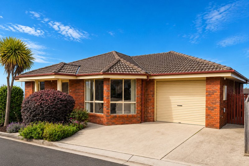 Photo - 3/66 West Goderich Street, Deloraine TAS 7304 - Image 1