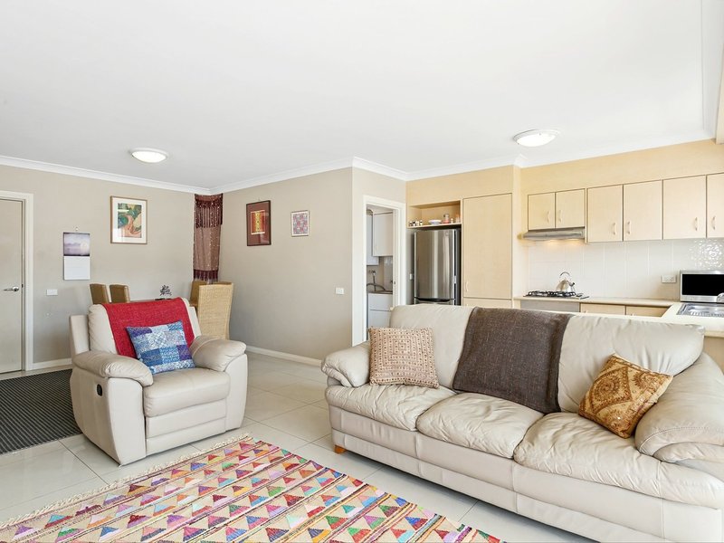 Photo - 36/7-9 Regent Street, Wollongong NSW 2500 - Image 3