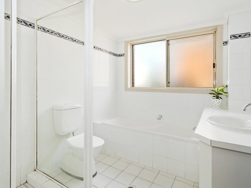 Photo - 36/7-9 Regent Street, Wollongong NSW 2500 - Image 4