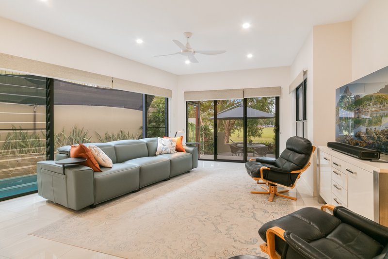 Photo - 3/67 Stapylton Street, Coolangatta QLD 4225 - Image 3